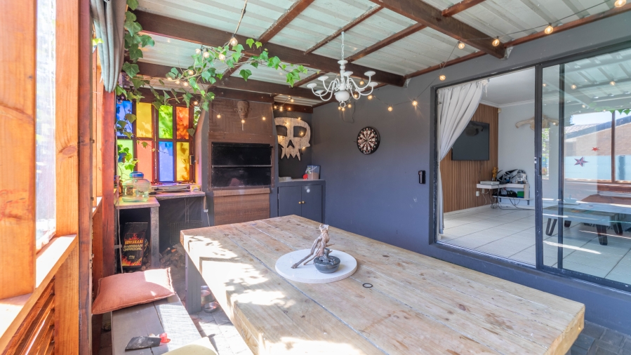 4 Bedroom Property for Sale in Parklands Western Cape